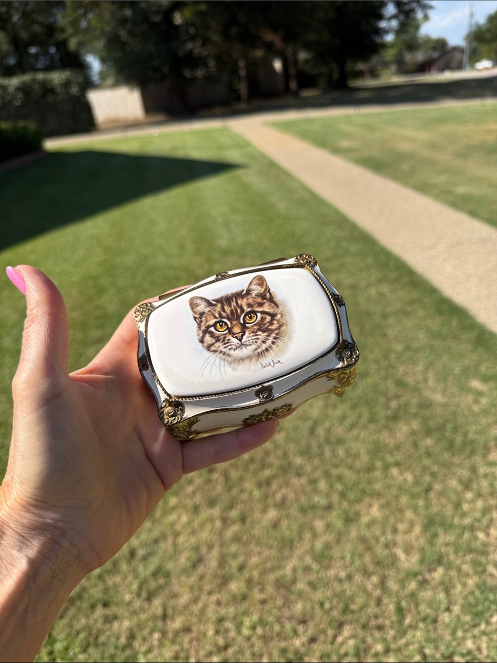 Vintage Porcelain & Enamel Cat Trinket Jewelry Box - Picture 14 of 14